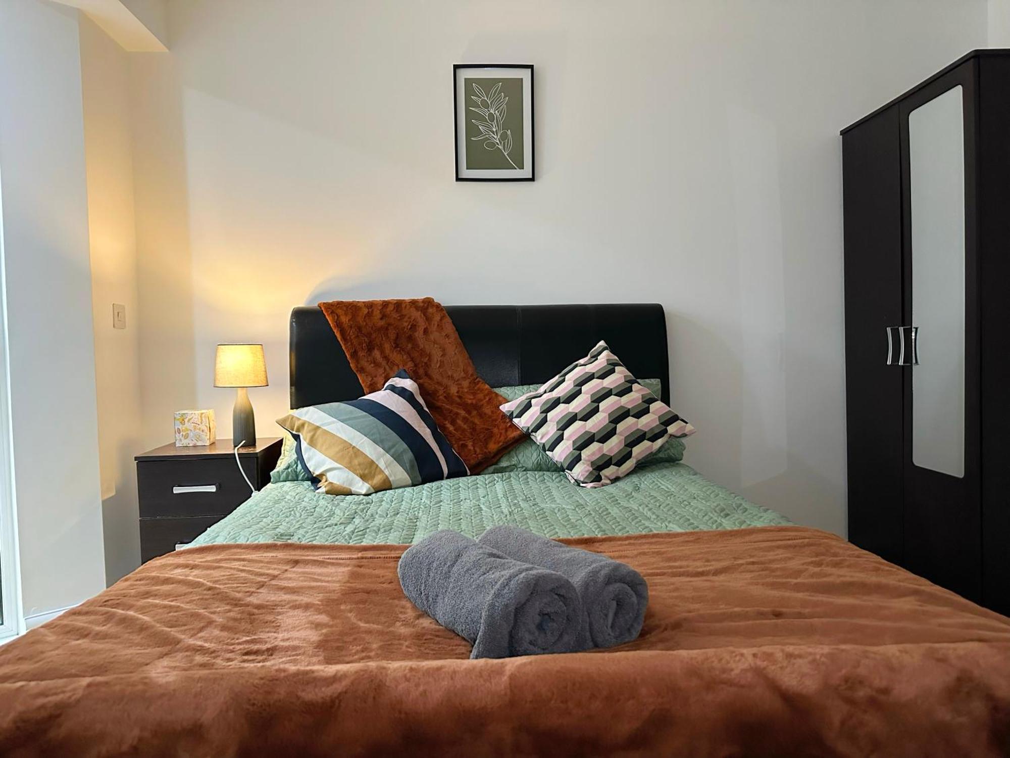 Juniper Alexandra Palace Serviced Apartments, By Edens * Londen
