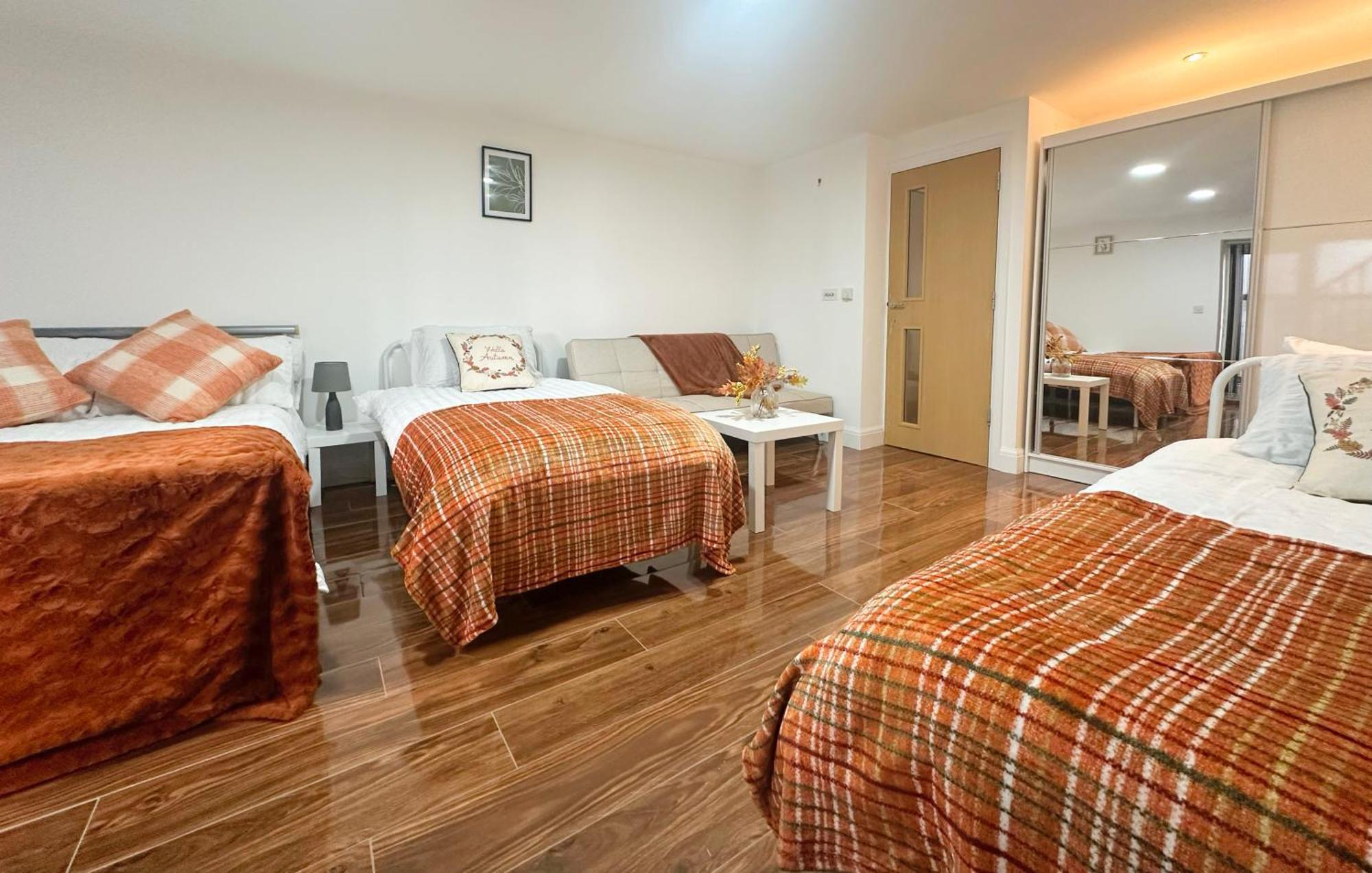 Juniper Alexandra Palace Serviced Apartments, By Edens Apartment