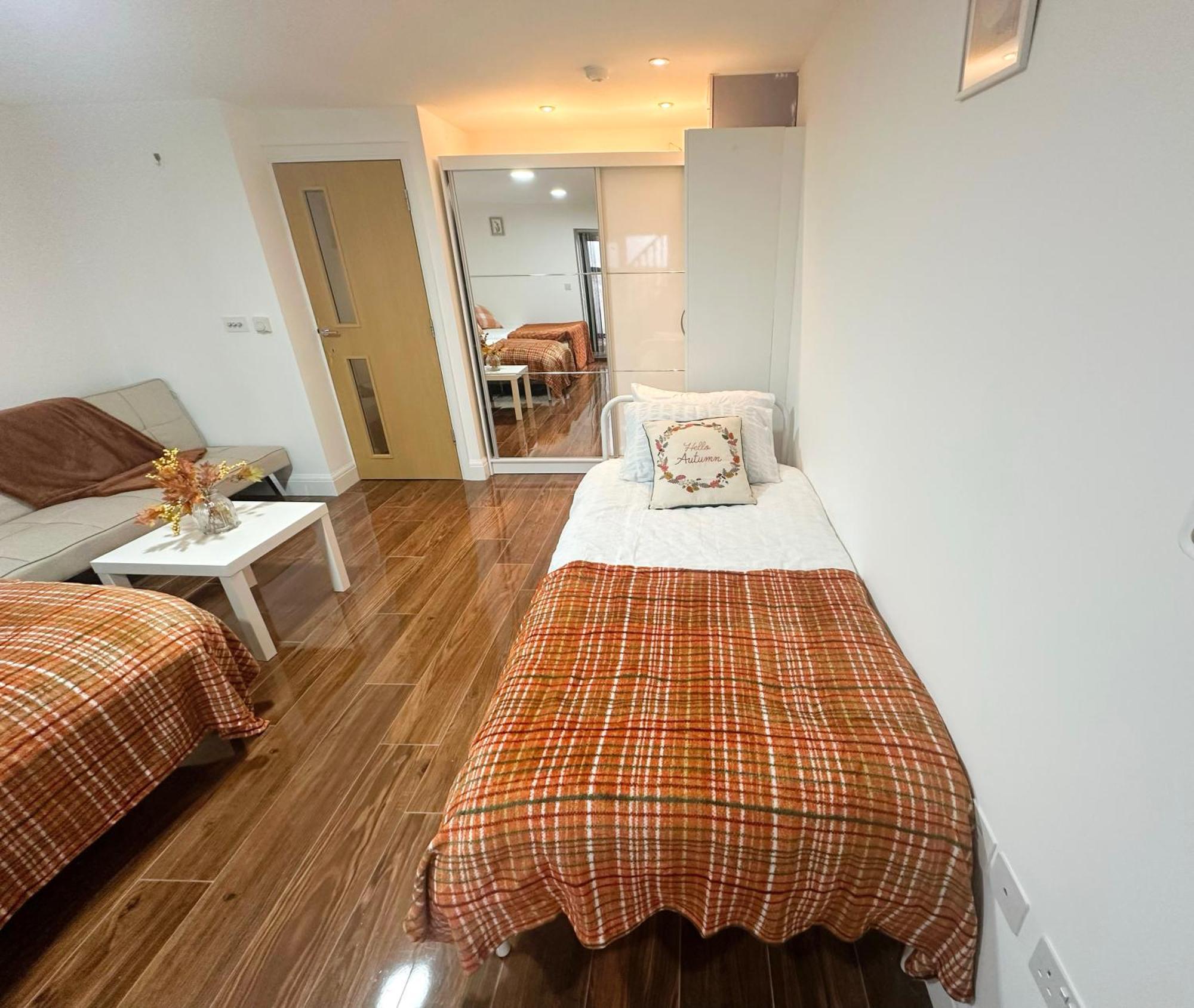 Apartment Juniper Alexandra Palace Serviced Apartments, By Edens